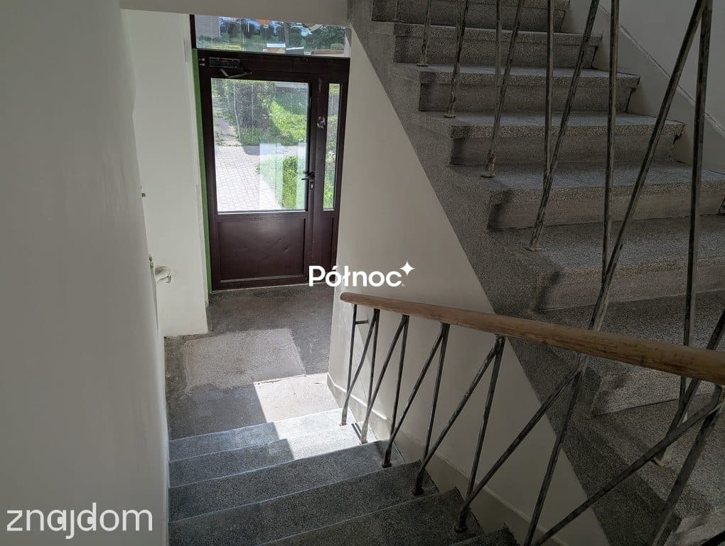 Iwicka 33m2 M2 / Do remontu - zdjęcie 3