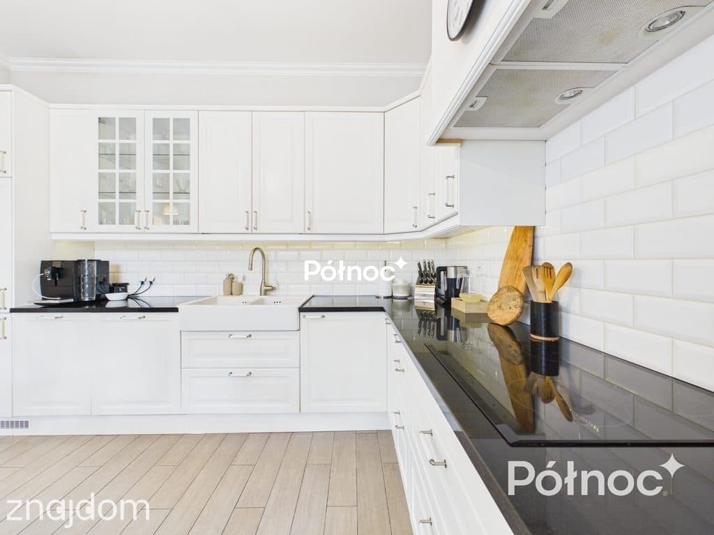 Przestronna Rezydencja w Rzeszotarach | 241 m² | - zdjęcie 9
