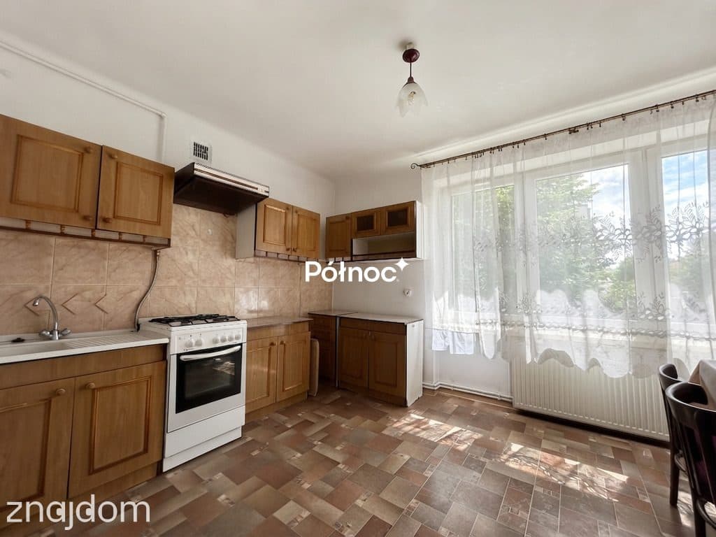 Kawalerka 37 m2 w centrum Tomaszowa Lubelskiego - zdjęcie 3