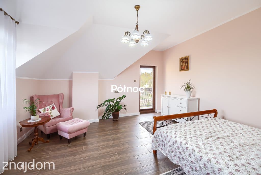 Przestronny dom w zielonej dzielnicy Dąbrowy G. - zdjęcie 12