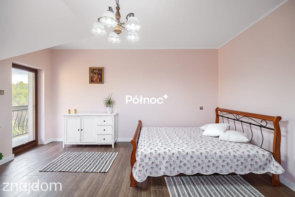 Przestronny dom w zielonej dzielnicy Dąbrowy G. - zdjęcie 13