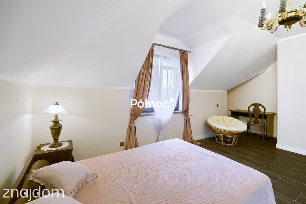 Przestronny dom w zielonej dzielnicy Dąbrowy G. - zdjęcie 19