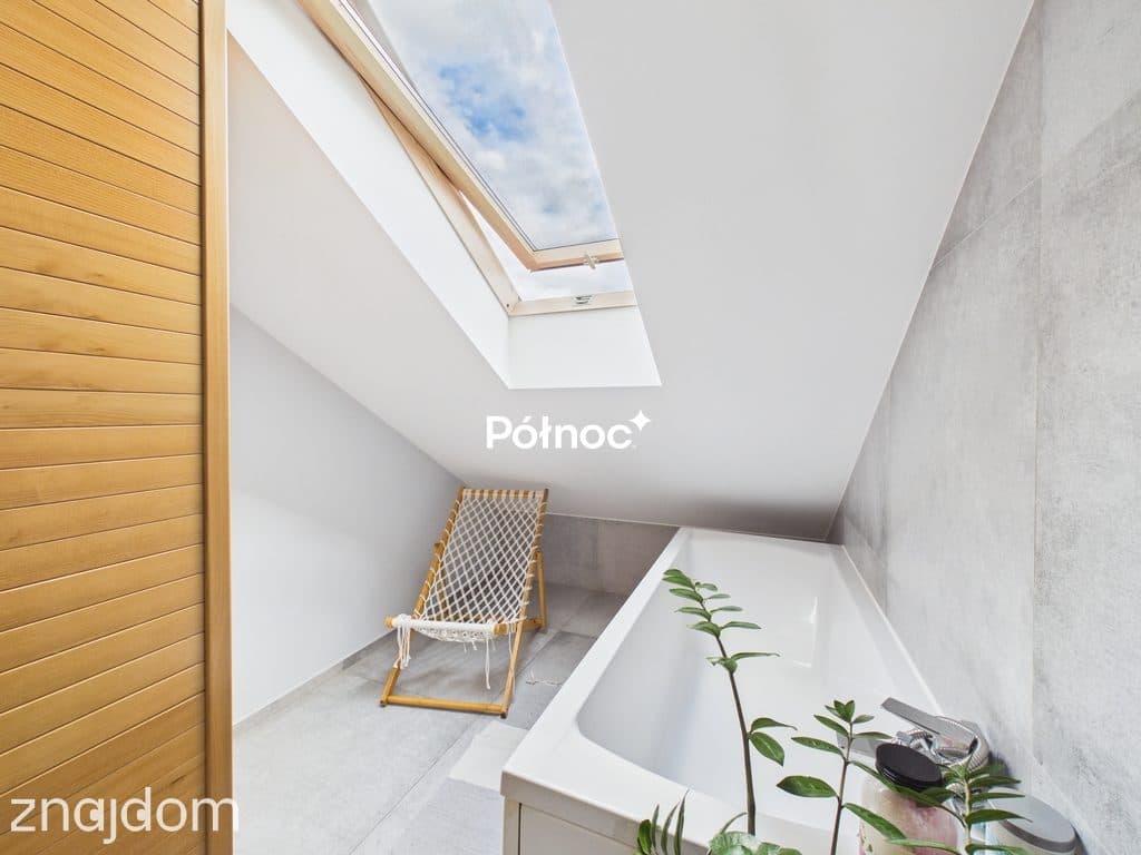 Dwupoziomowy apartament z sauną i ogródkiem - zdjęcie 17