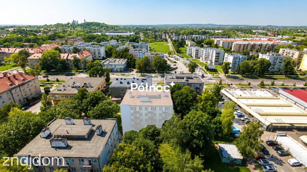 Komfortowa kawalerka na 2 piętrze- os. Dyrekcja - zdjęcie 10