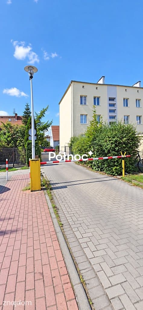2 pokoje/spokojna okolica blisko centrum/parter