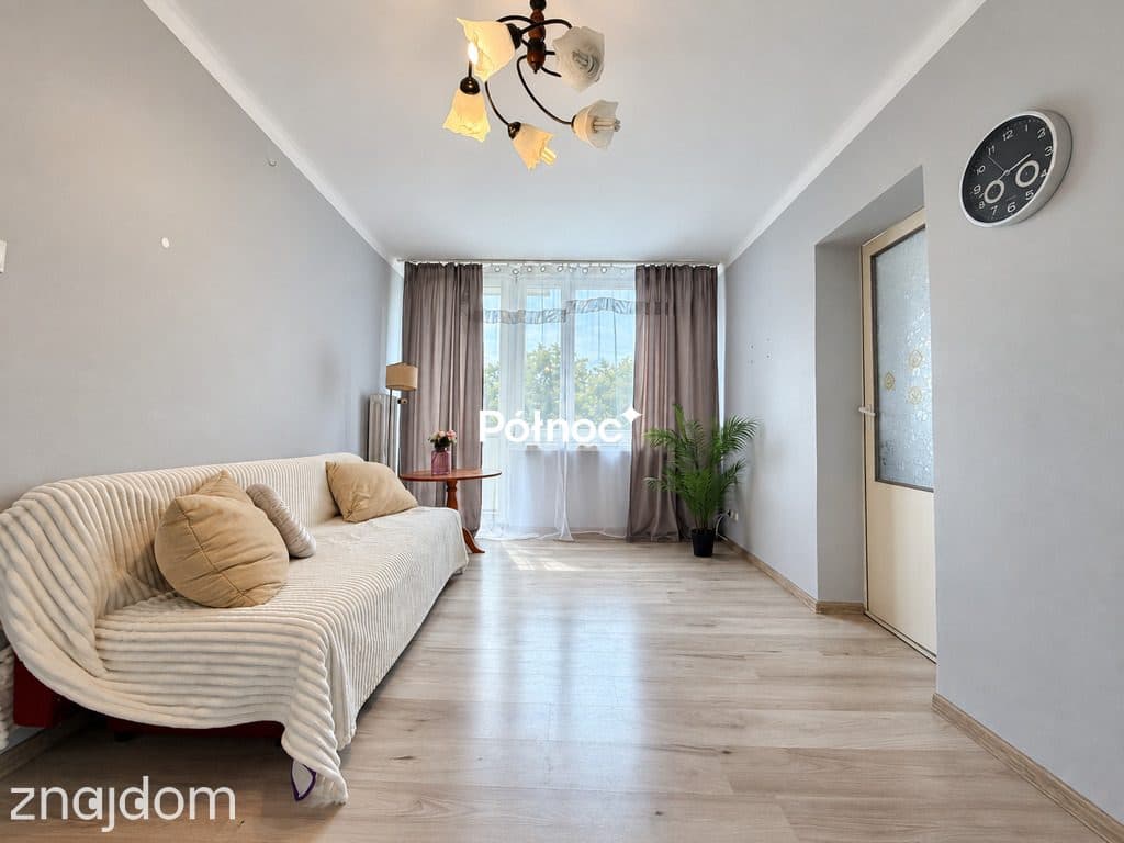 44,2m2- 3 pokoje, osobna kuchnia, osiedle Dyrekcja - zdjęcie 2