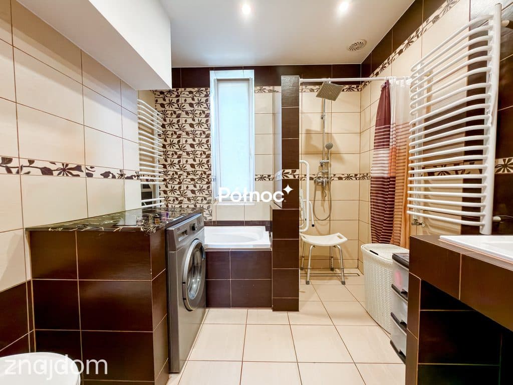 Nowoczesny dom o powierzchni 176 m² z zadbaną działką | Hrubieszów - zdjęcie 13