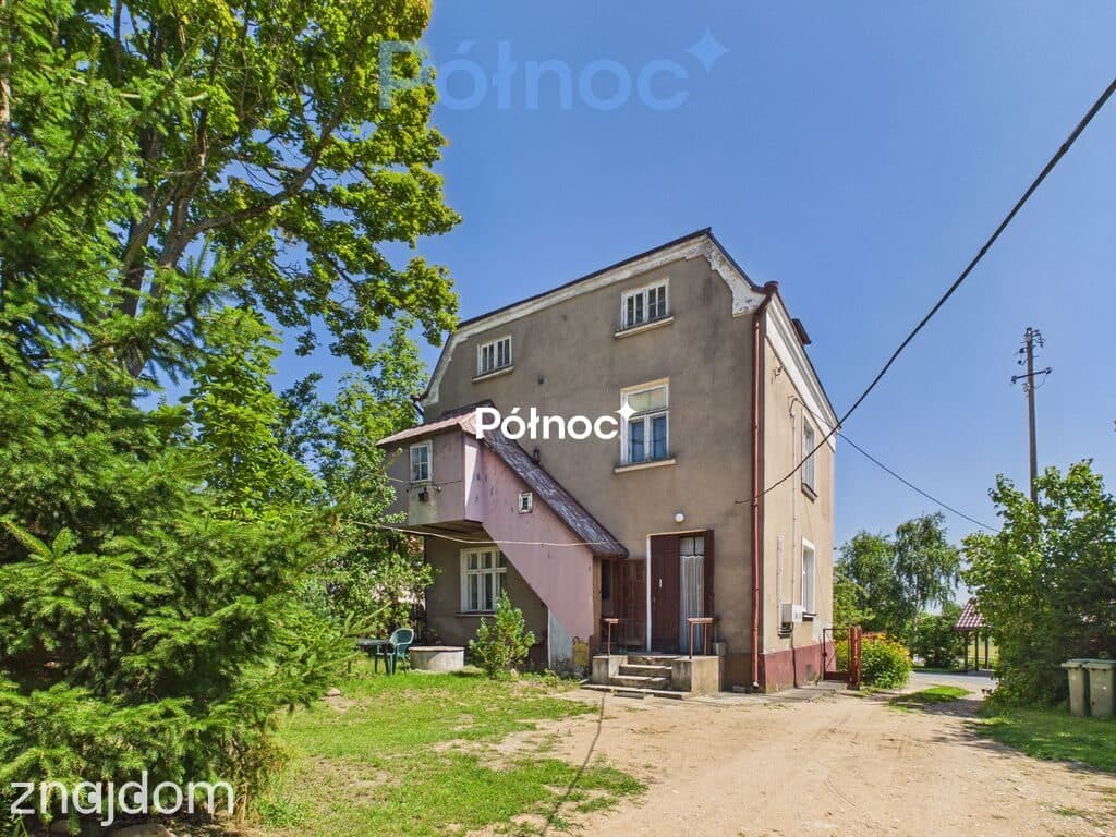 Zabytkowa kamienica w Rajgrodzie nieopodal jeziora - zdjęcie 11