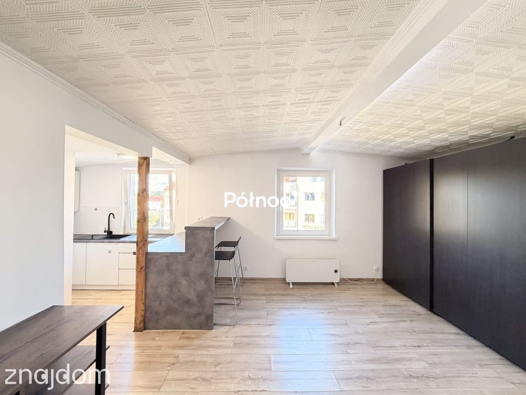 Kawalerka blisko centrum Bolesławca– Idealna na start lub pod wynajem - zdjęcie 3