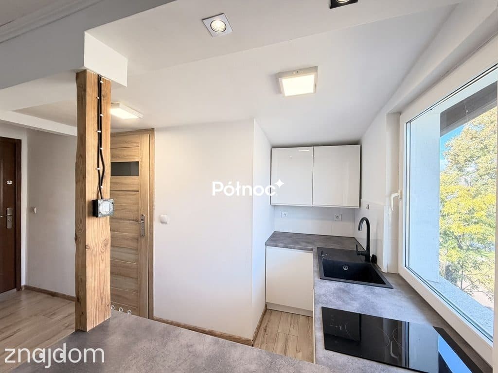 Kawalerka blisko centrum Bolesławca– Idealna na start lub pod wynajem - zdjęcie 4