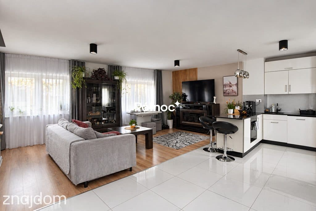 DOM WOLNOSTOJĄCY 170 m² + 82 m² UŻYTKOWEJ PIWNICY | OGRÓDEK | GARAŻ