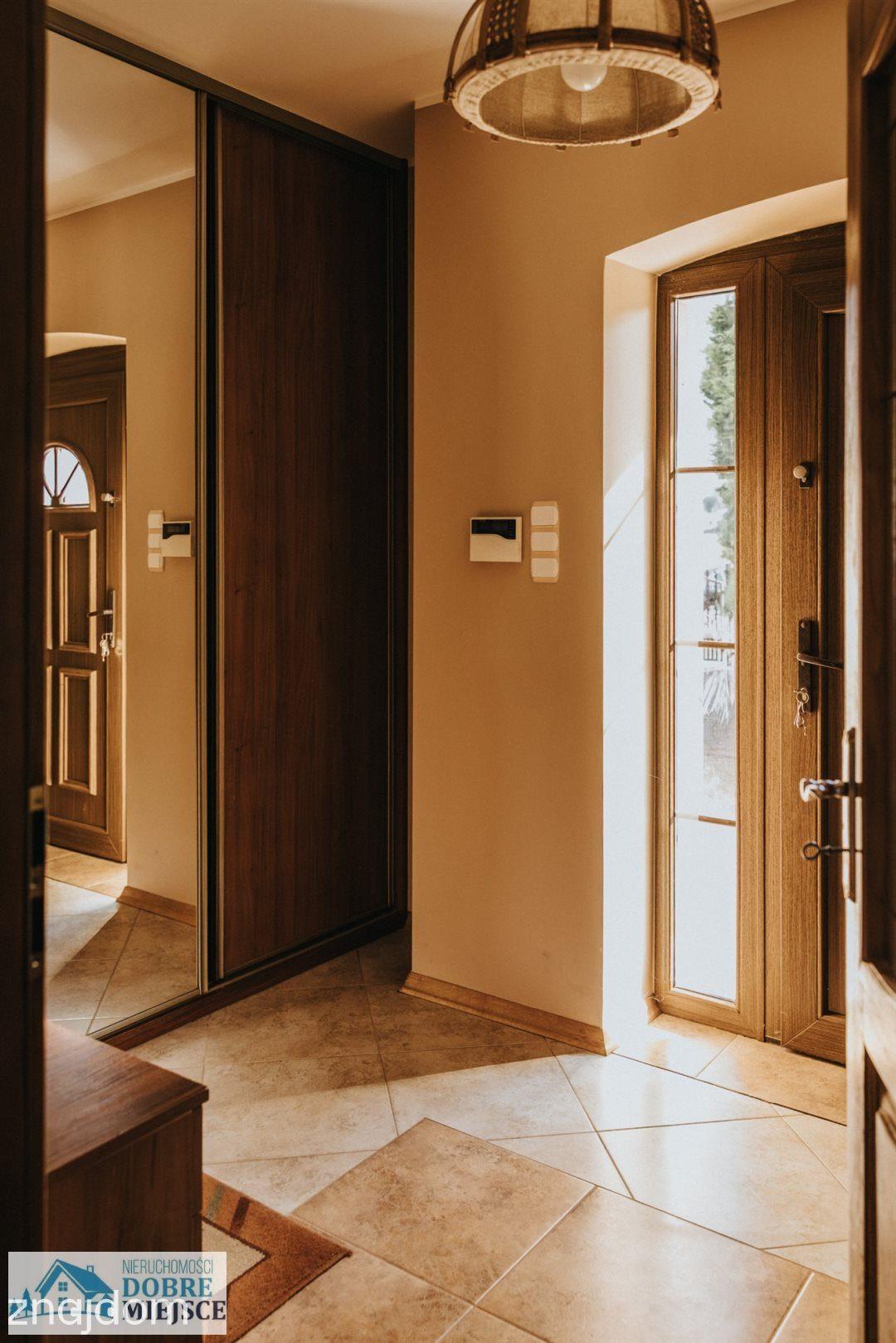 Dom 6 pokoi, fotowoltaika, sauna, garaż, wiata... - zdjęcie 7