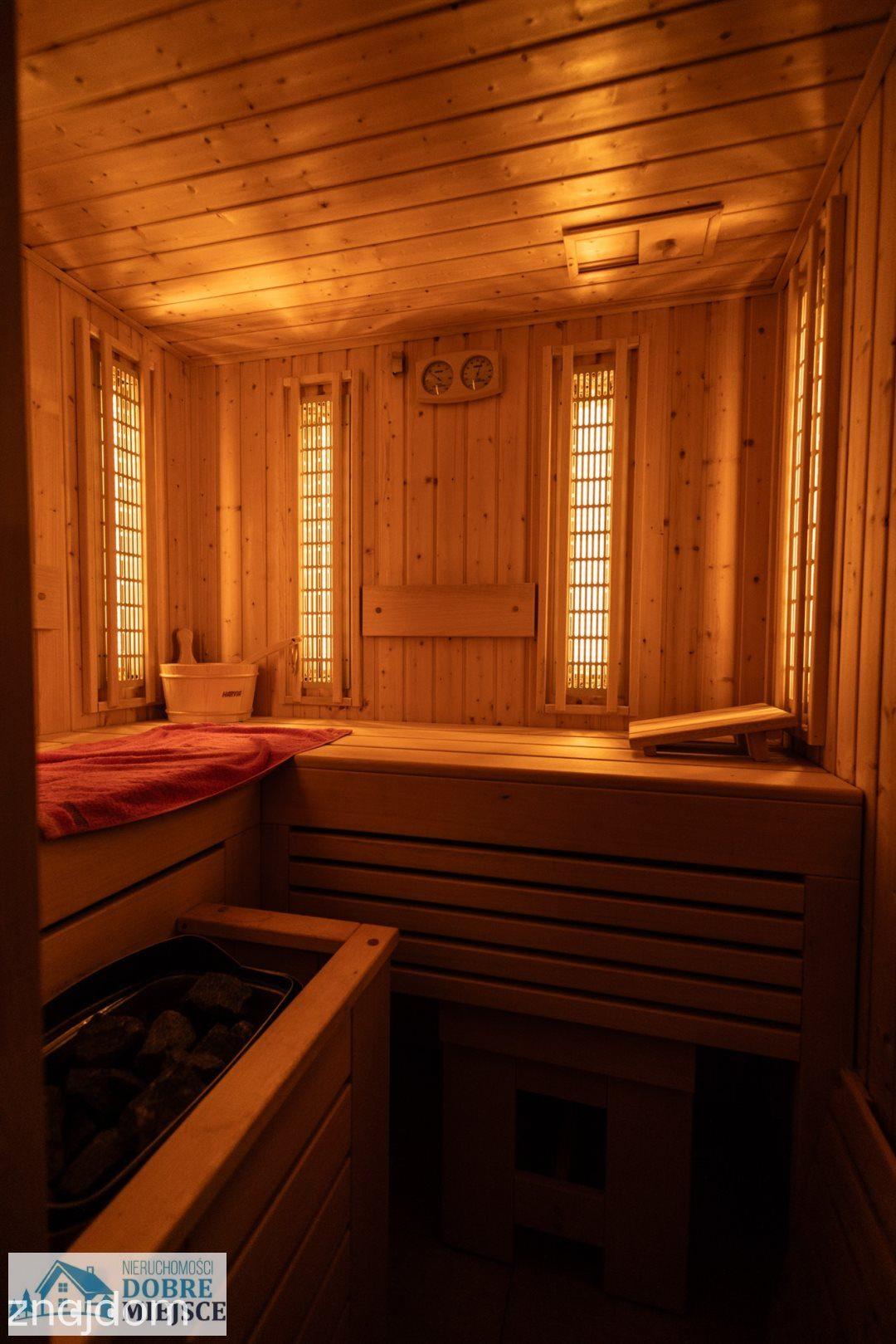 Dom 6 pokoi, fotowoltaika, sauna, garaż, wiata... - zdjęcie 8