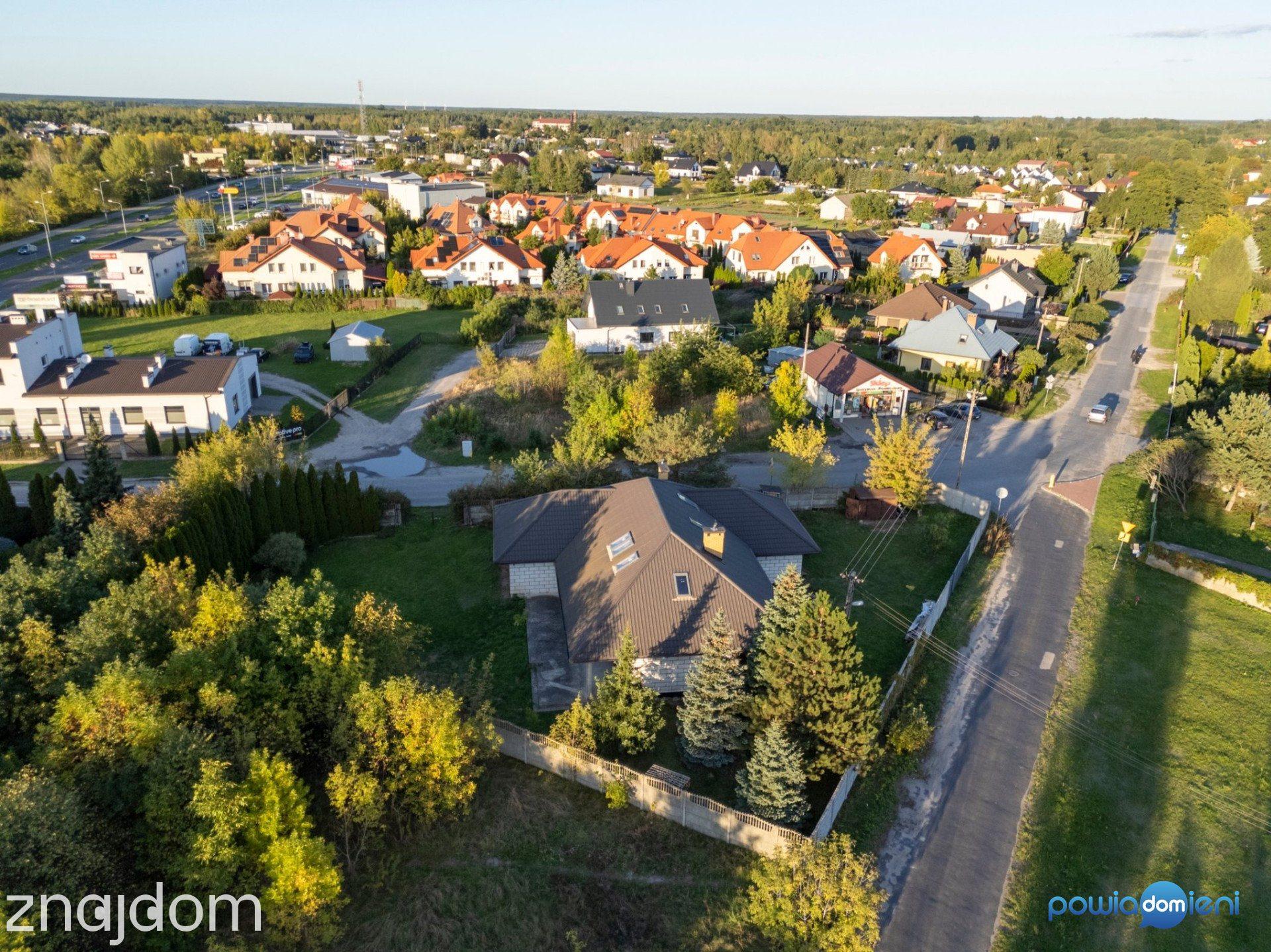 Przestronny dom w Radomiu z możliwą adaptacją pod firmę - zdjęcie 10