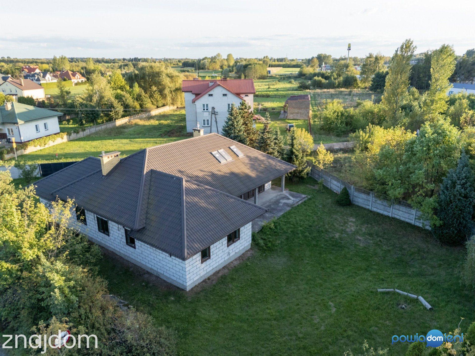 Przestronny dom w Radomiu z możliwą adaptacją pod firmę - zdjęcie 6