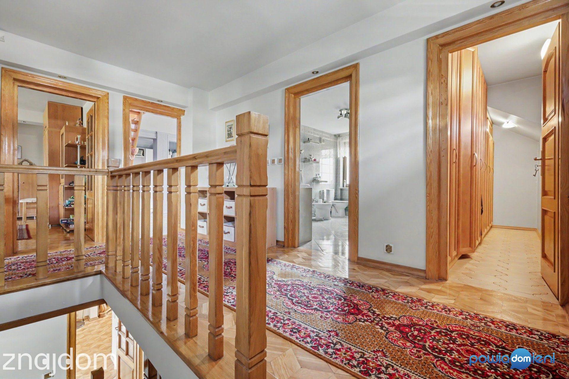 PRZESTRONNY DOM 300 m² w Mińsku Mazowieckim - zdjęcie 9