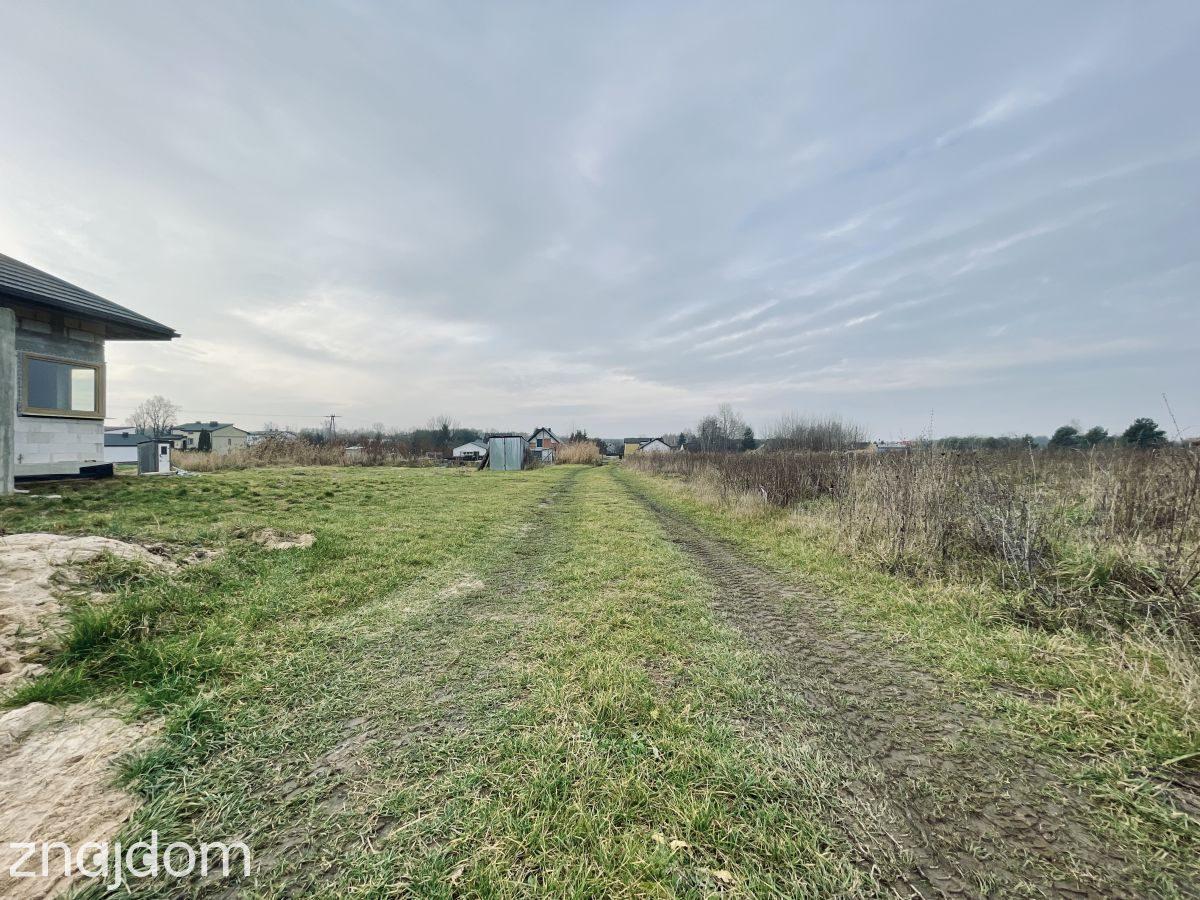 Prąd, woda, kanalizacja | Droga utwardzona - zdjęcie 11