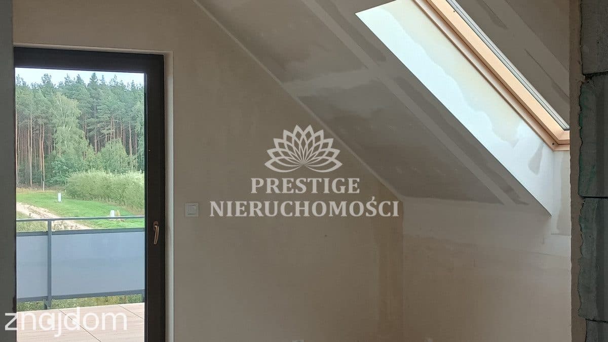 Dom z ogrodem i tarasami z widokiem na las - zdjęcie 10