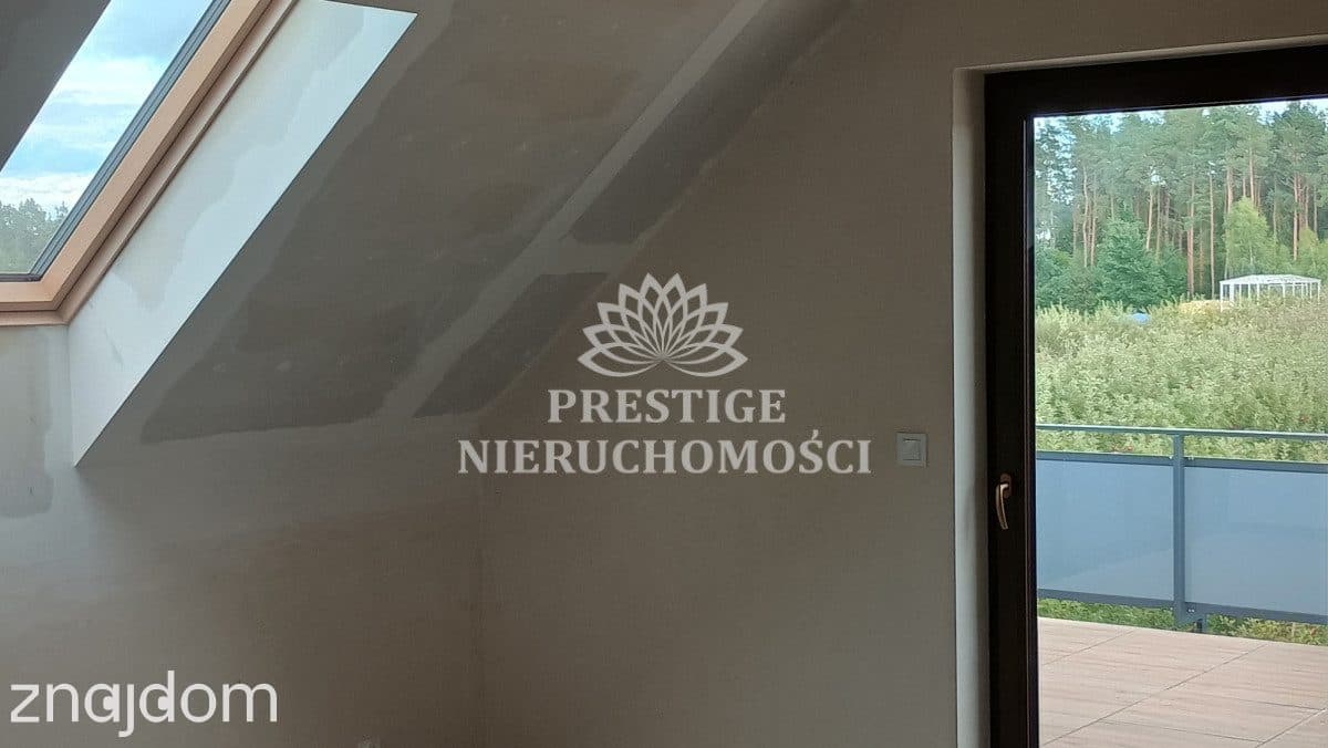 Dom z ogrodem i tarasami z widokiem na las - zdjęcie 11