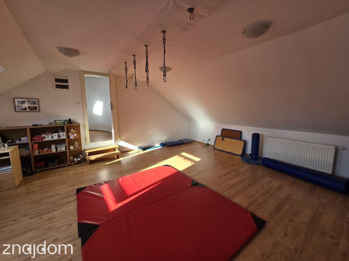 Przestronny dom na sprzedaż w Białołęce - zdjęcie 12