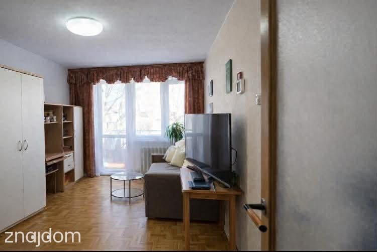 TARGÓWEK, 47 m2, 3 pokoje, balkon - zdjęcie 2