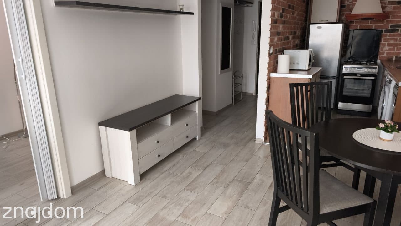2 pokoje | 39 m² | Centrum Warszawy | ul. Grzybowska | Metro | Piękny widok - zdjęcie 4
