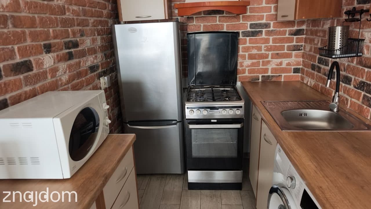 2 pokoje | 39 m² | Centrum Warszawy | ul. Grzybowska | Metro | Piękny widok - zdjęcie 12