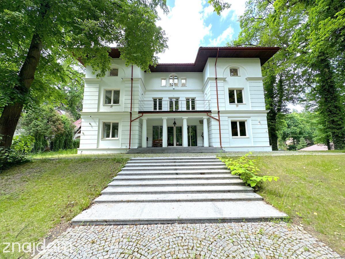 Ekskluzywna nieruchomość w Podkowie Leśnej - zdjęcie 9
