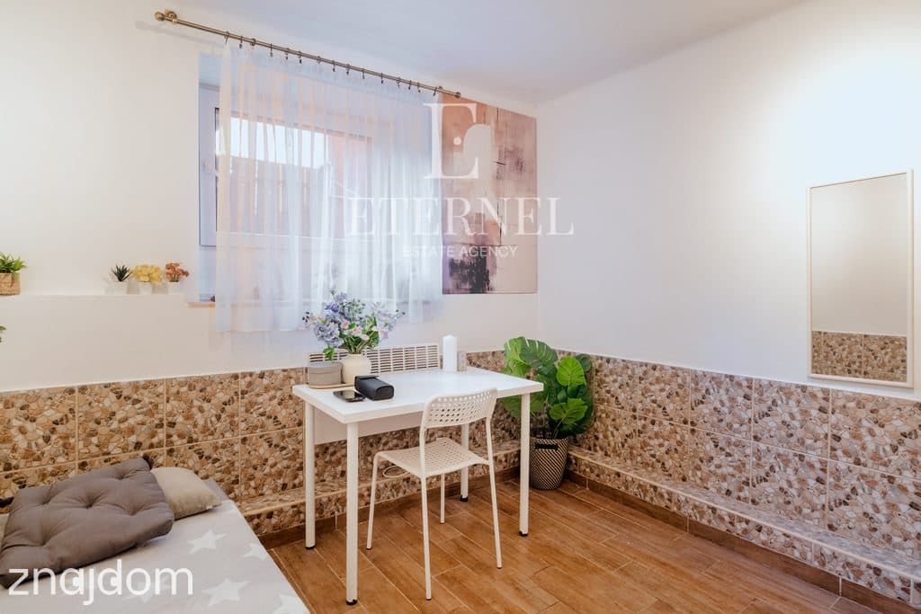 Lokal użytkowy 30,6 m2 urządzony jako mieszkanie - zdjęcie 2