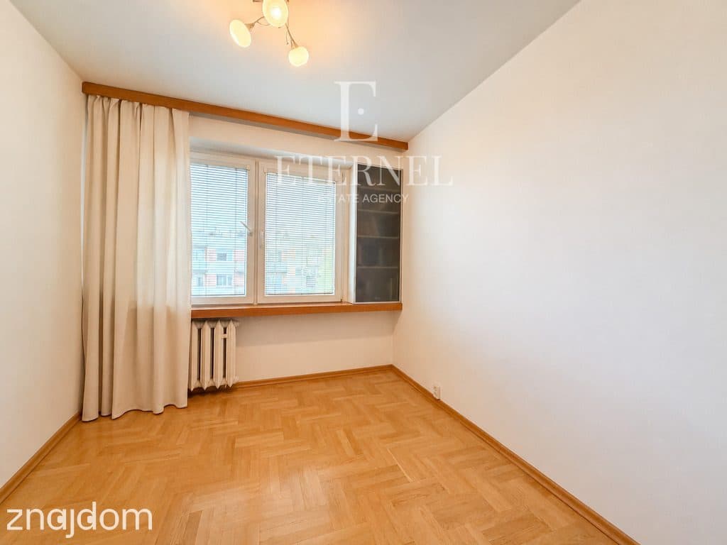 Mieszkanie 4-pokojowe z balkonem, piwnicą i 2-ma garażami - zdjęcie 7