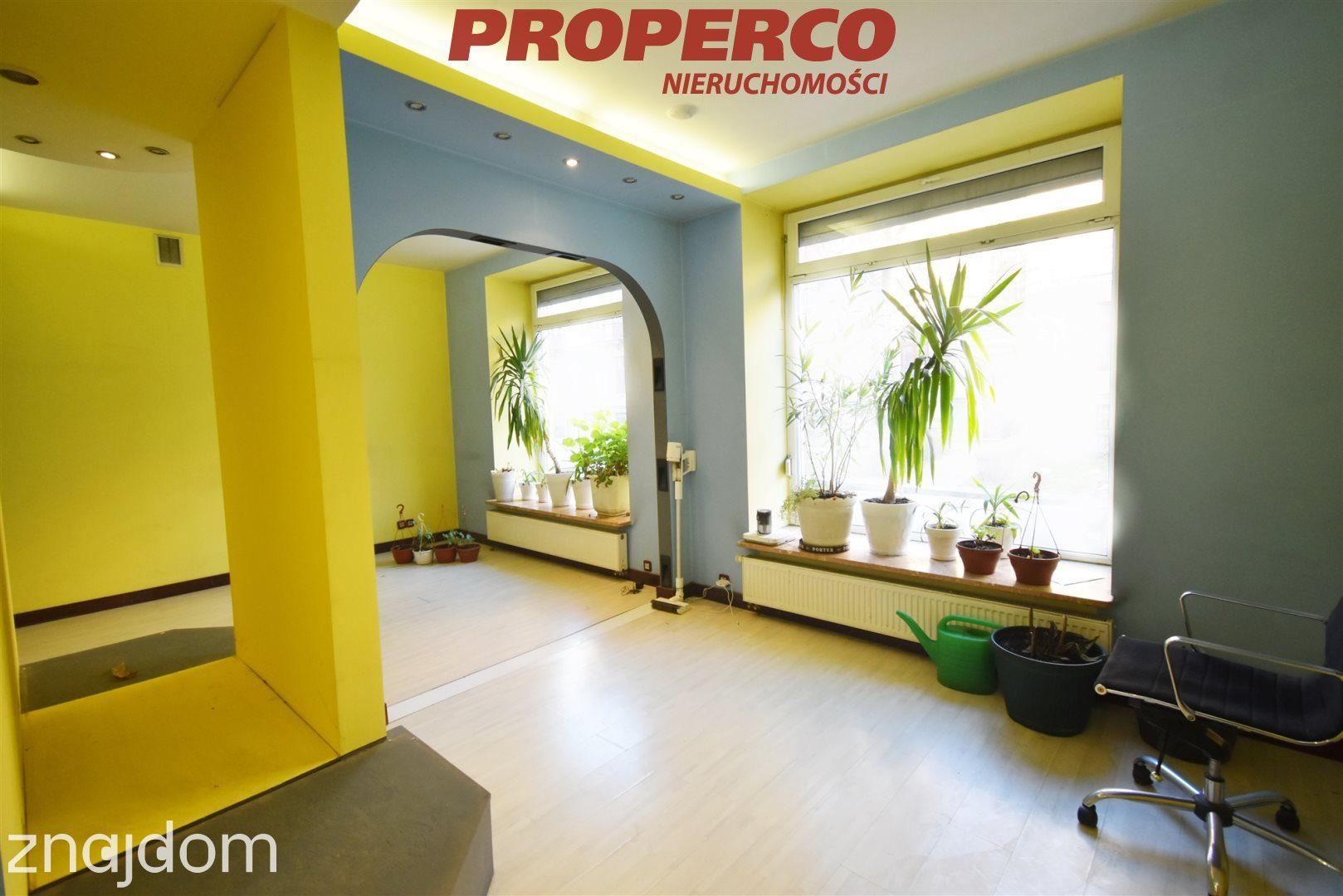 Lokal handlowo-usługowy, parter 70 m2, Centrum