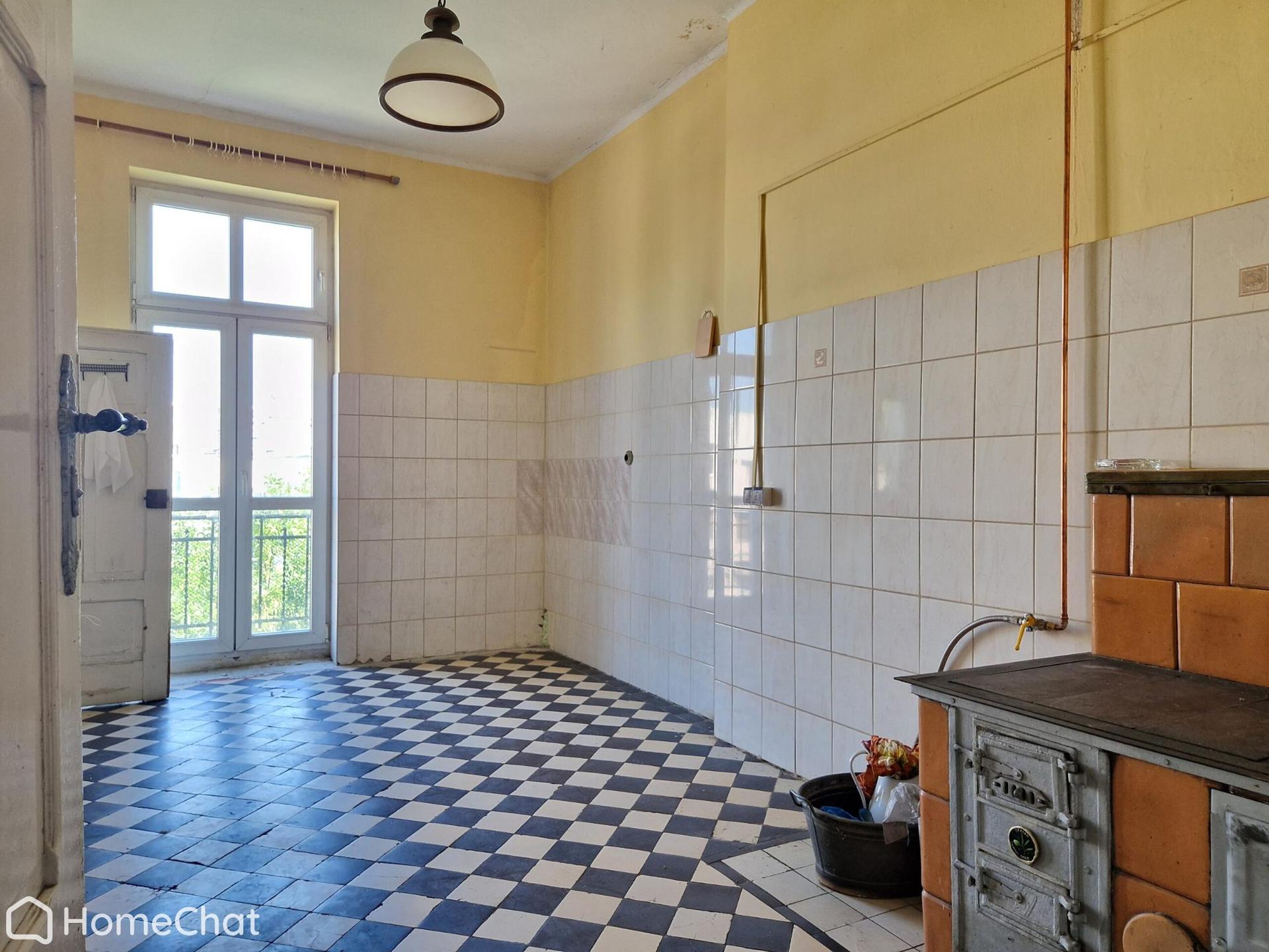 Prawie 136 m2 klimatu kamienicy