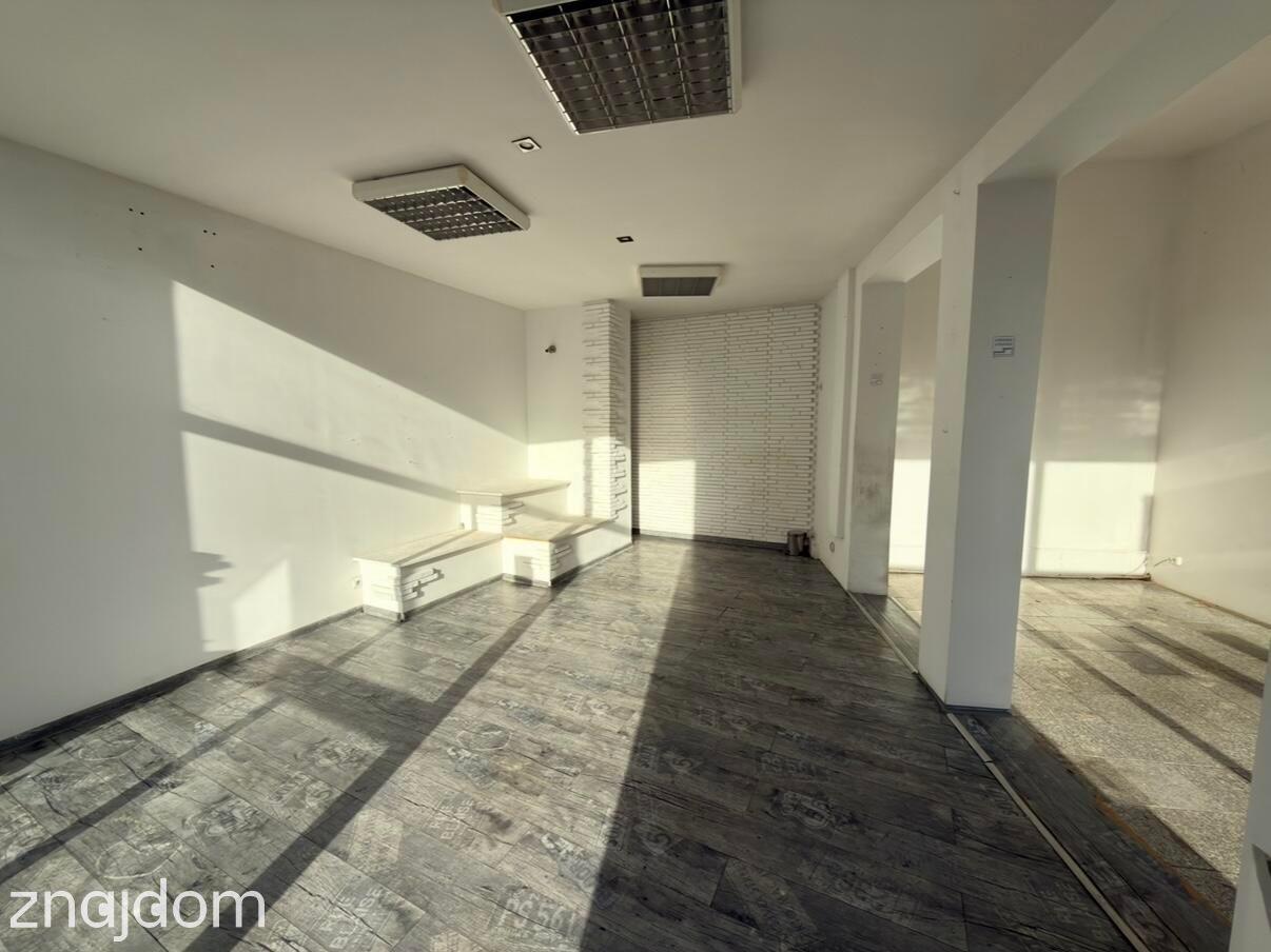 Parterowy lokal 40 m² w centrum miasta - zdjęcie 2