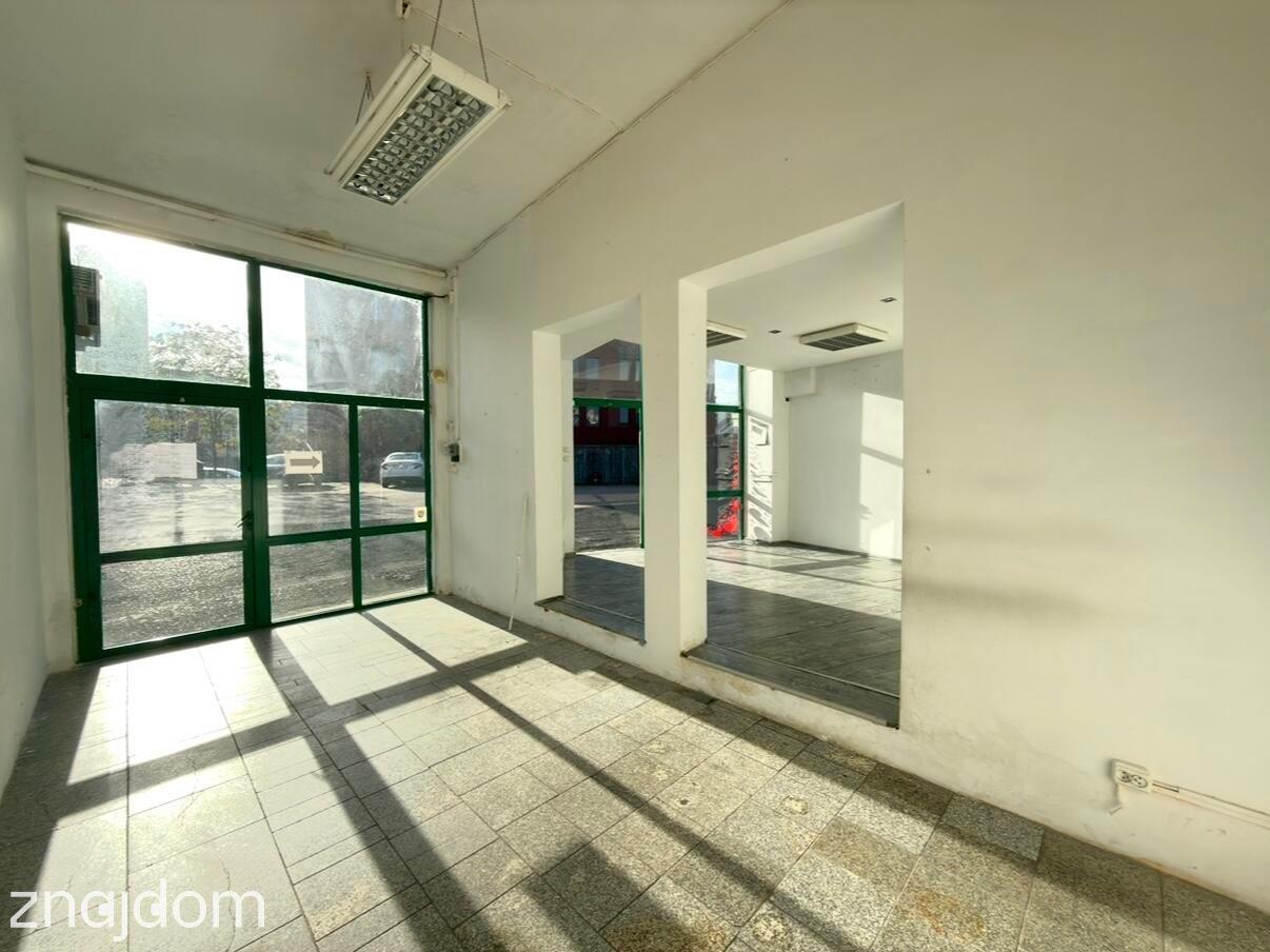 Parterowy lokal 40 m² w centrum miasta - zdjęcie 3