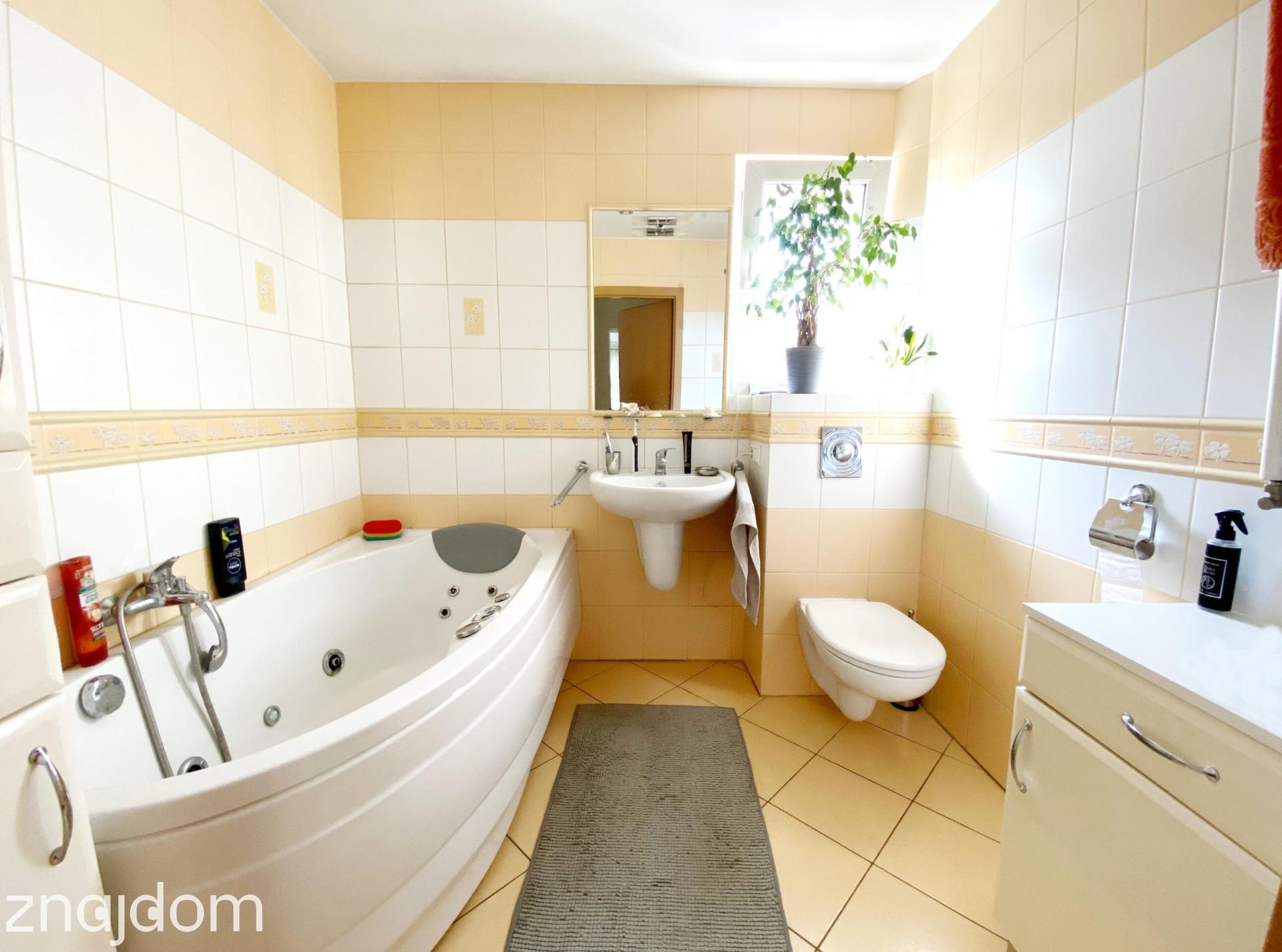 Dwupoziomowe mieszkanie 82m² blisko centrum miasta - zdjęcie 6