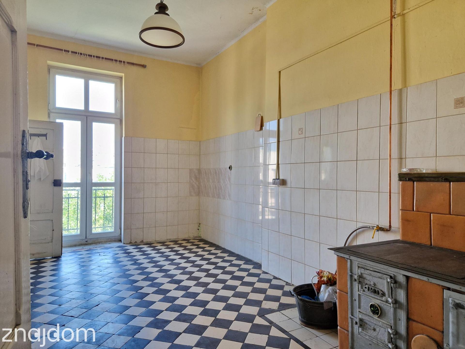 Prawie 136 m2 klimatu kamienicy - zdjęcie 8