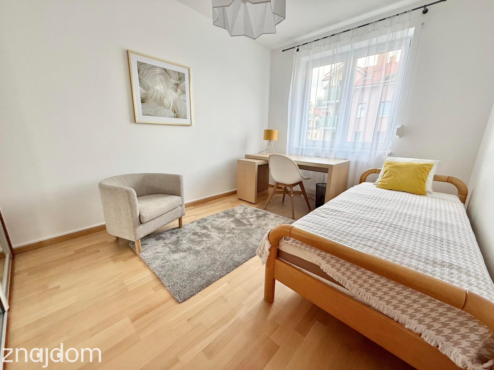 4-pokojowe mieszkanie ok. 100 m² na wynajem - zdjęcie 13