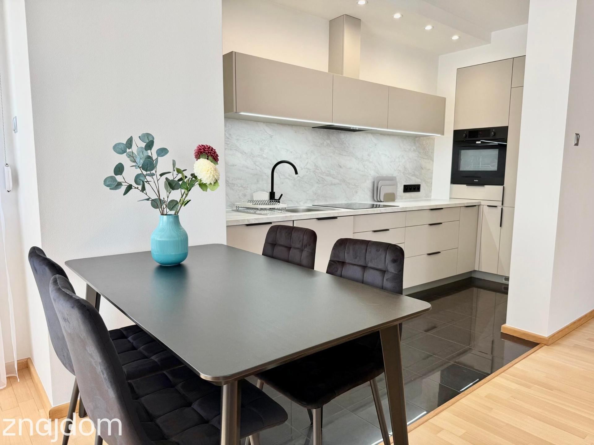 4-pokojowe mieszkanie ok. 100 m² na wynajem - zdjęcie 5