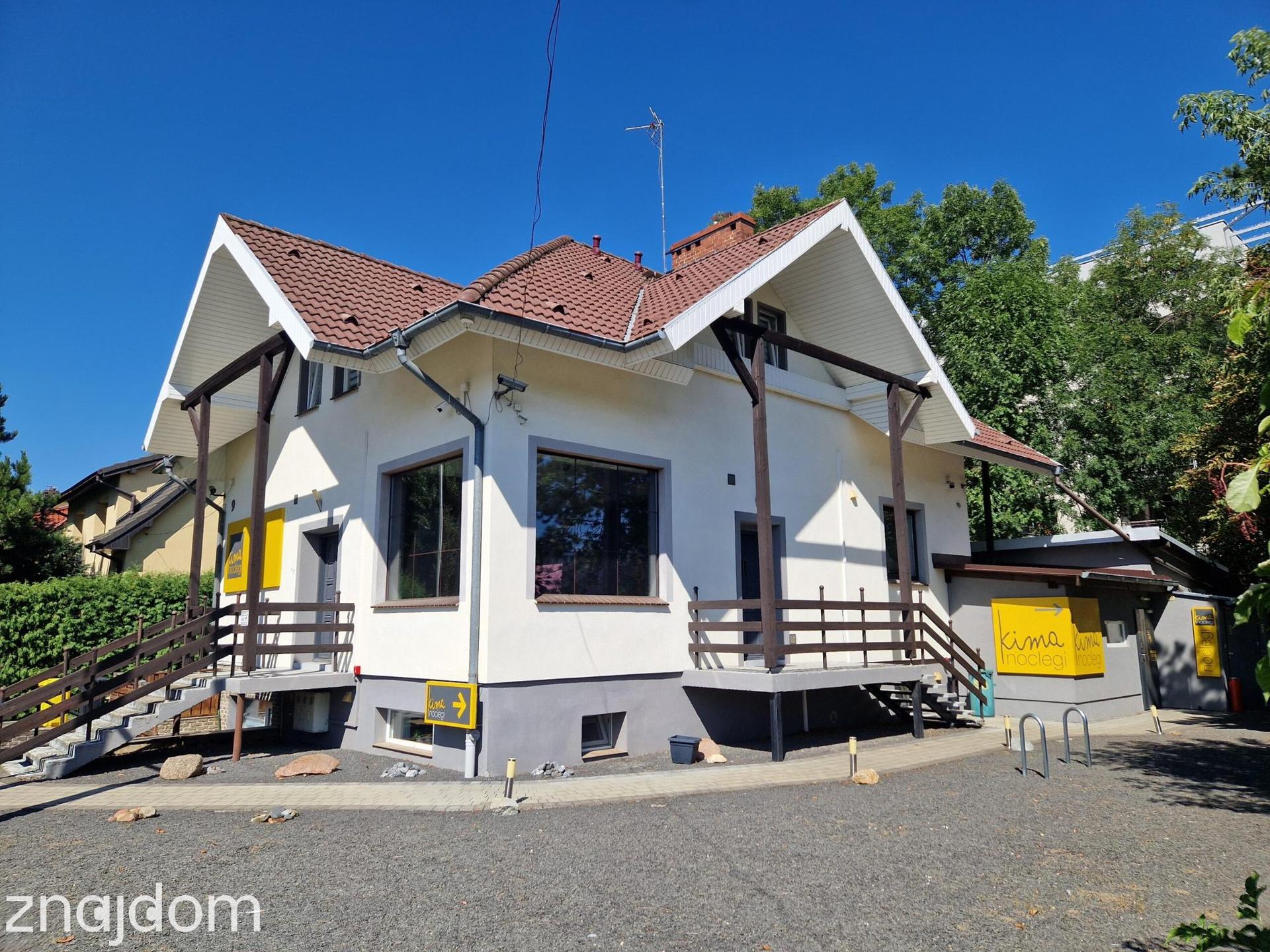 Prosperujący hostel przy Politechnice Opolskiej - zdjęcie 2