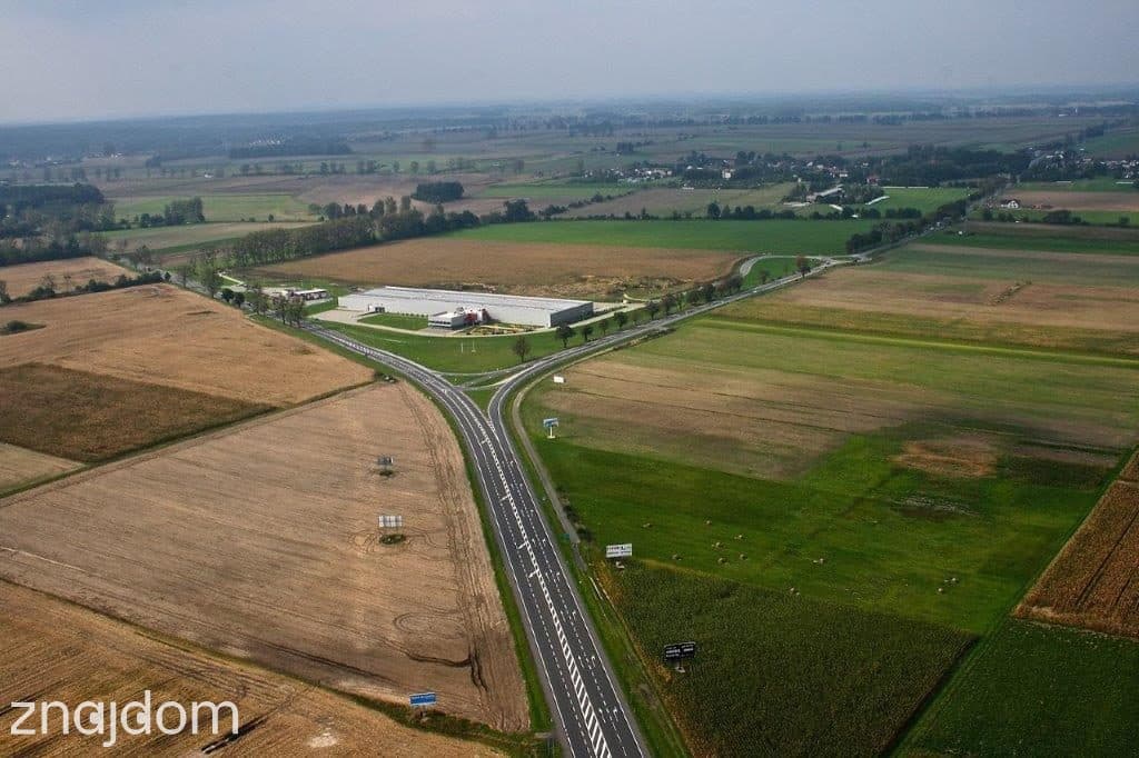 Lokal o powierzchni 418m2 do wynajęcia.