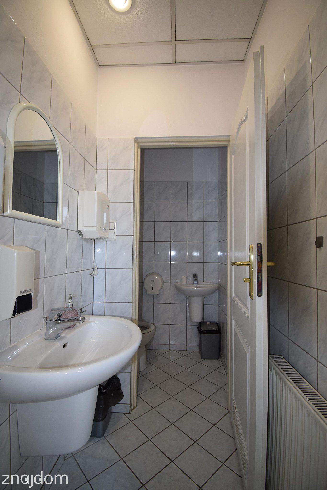 Lokal w Centrum miasta z wieloma możliwościami - zdjęcie 11