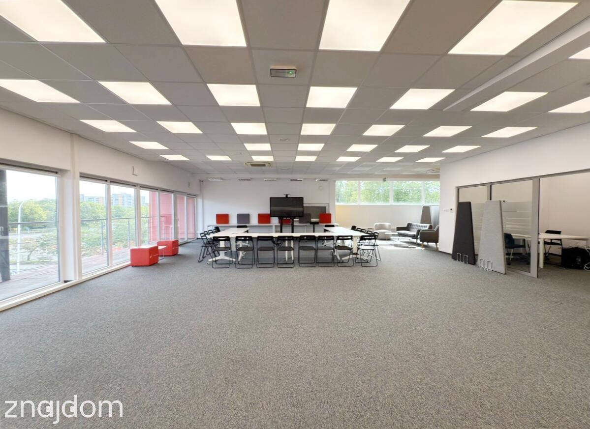 Nowoczesna przestrzeń biurowa 217 m² – funkcjonalny układ