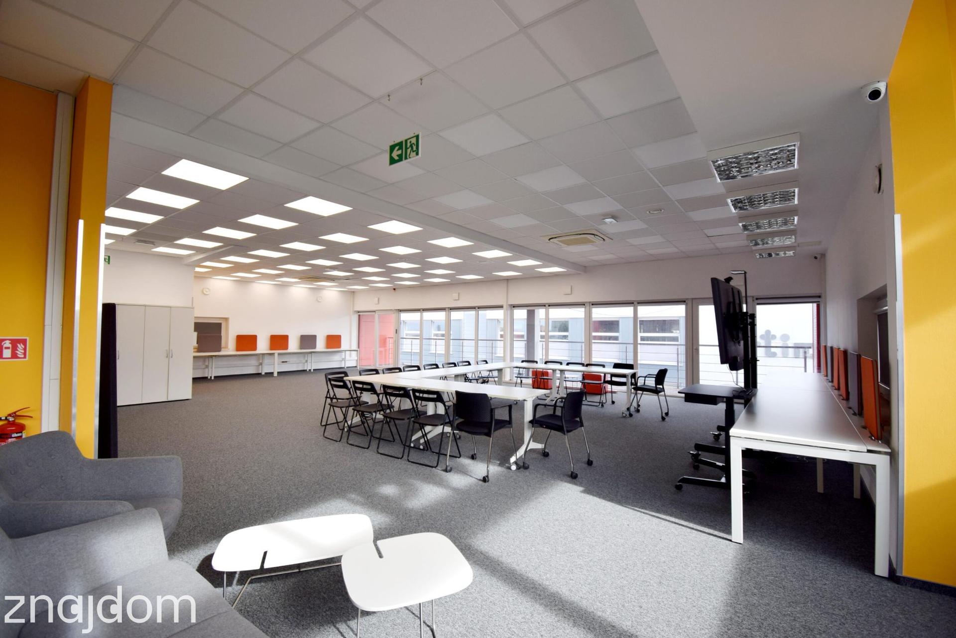 Nowoczesna przestrzeń biurowa 217 m² – funkcjonalny układ - zdjęcie 3