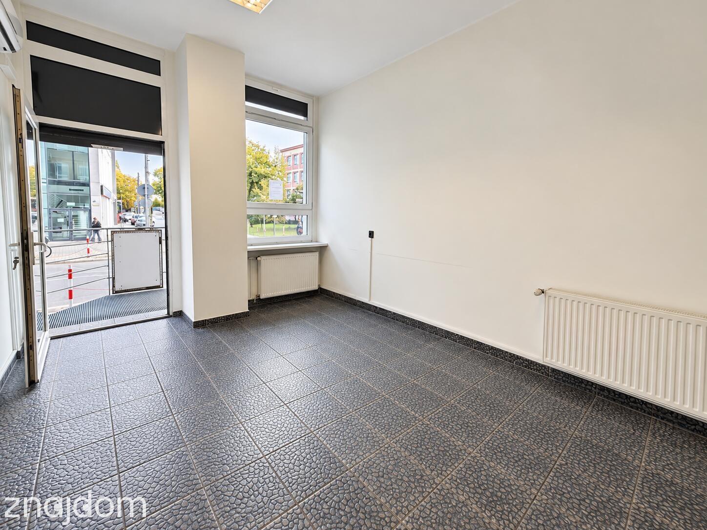 Lokal 16 m² z wejściem z ulicy w centrum Opola