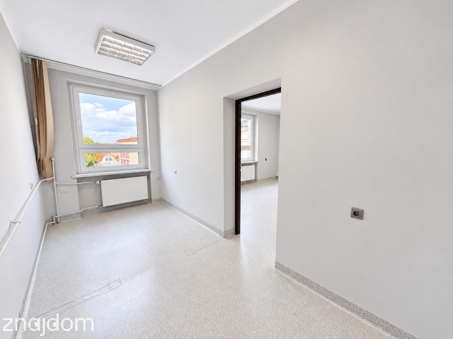 Całe piętro biurowe 388 m² w centrum Opola - zdjęcie 5