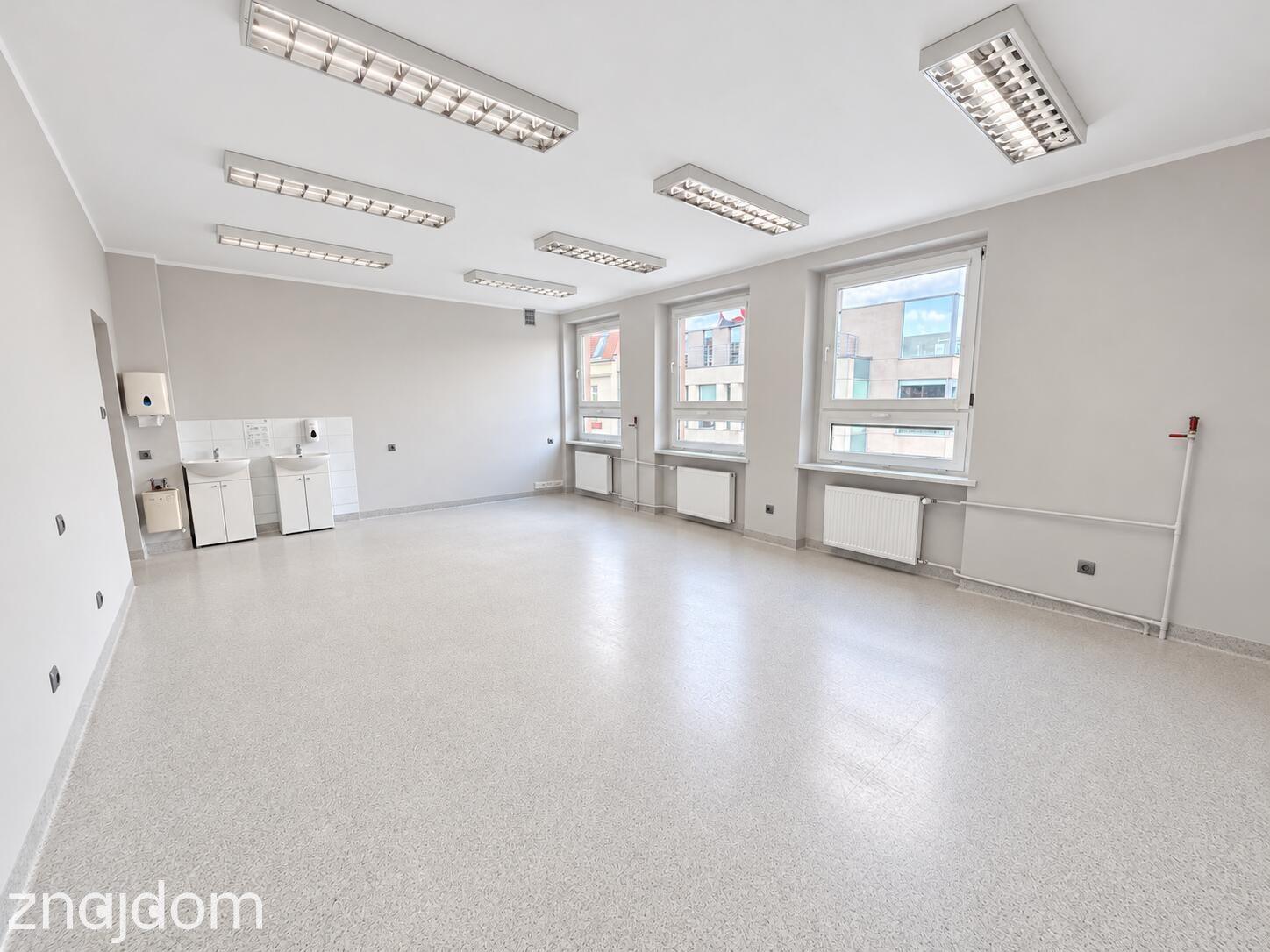 Całe piętro biurowe 388 m² w centrum Opola - zdjęcie 7