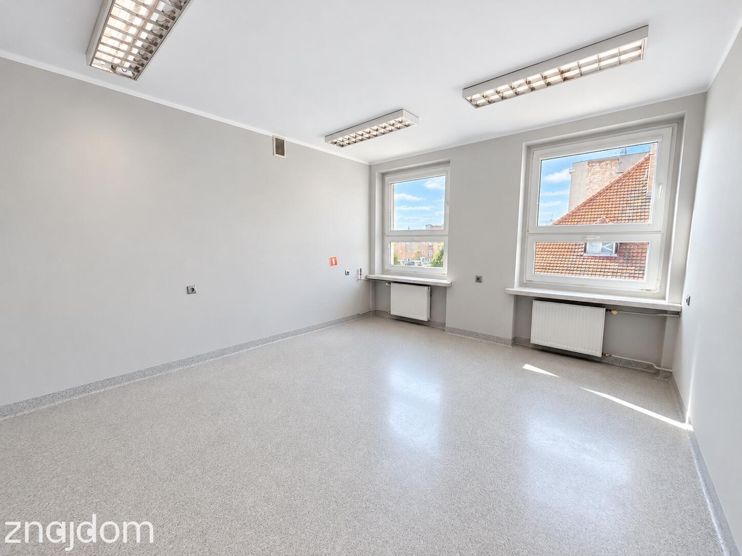 Całe piętro biurowe 388 m² w centrum Opola - zdjęcie 9