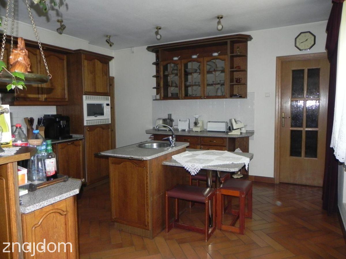 Przestronny dom | 263 m² | Działka 2040 m² | 8 pok - zdjęcie 9