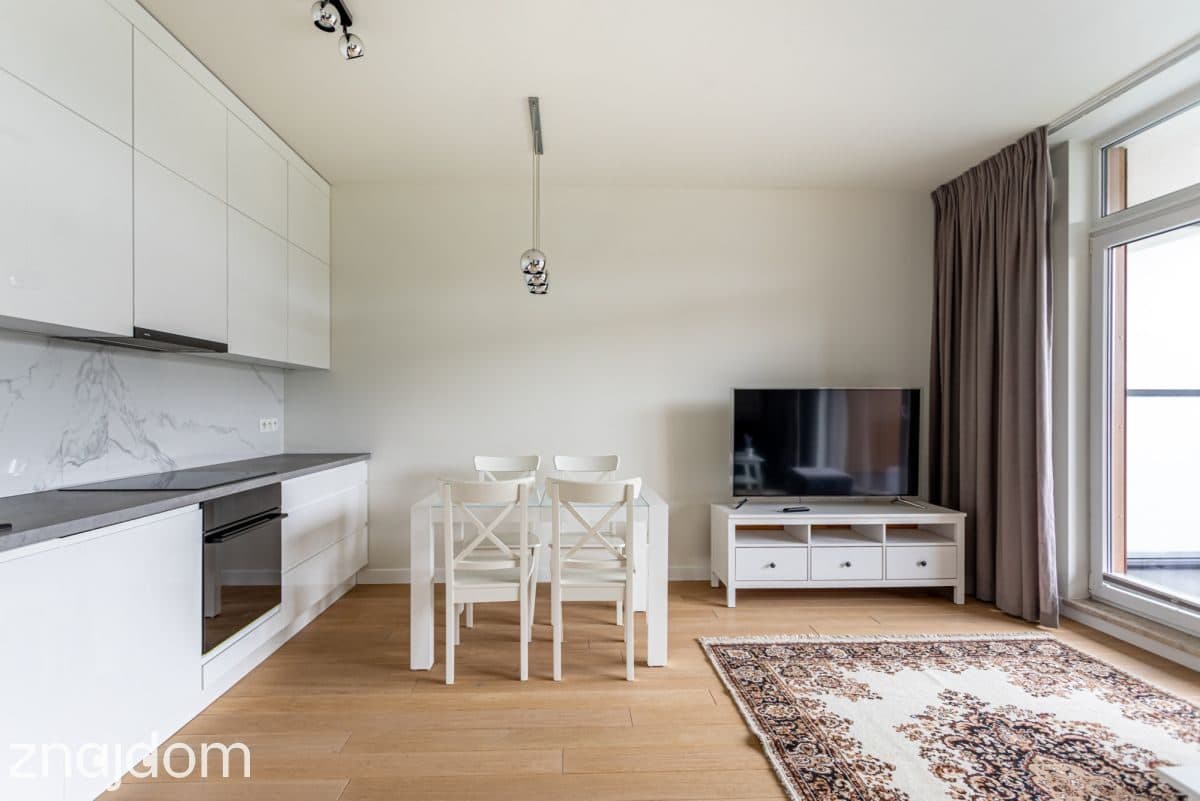 Garderoba | 2 miejsca | Wilanów | Tramwaj - zdjęcie 3