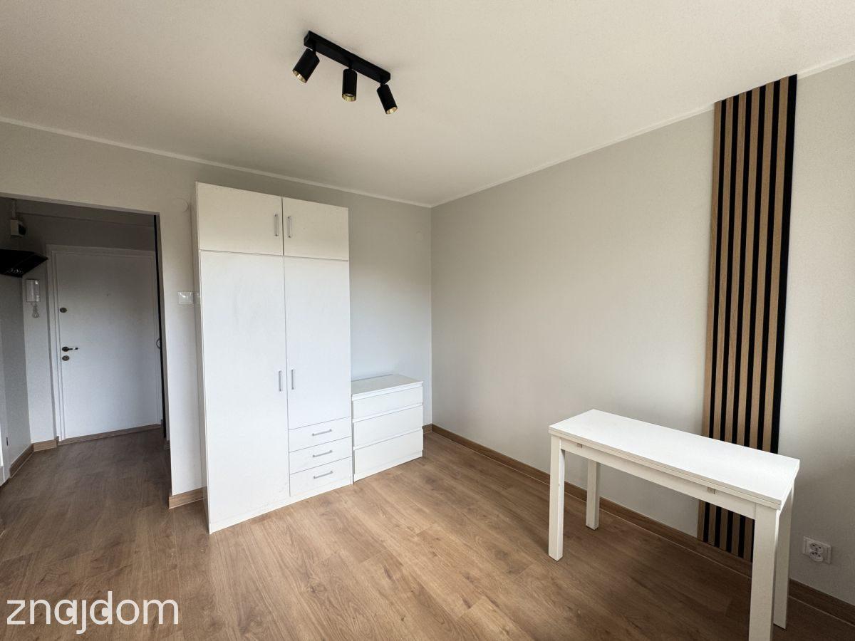 Saska Kępa | kawalerka z oddzielną kuchnią, balkon - zdjęcie 4
